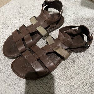 Born Women's Gladiator Sandals Leather Strappy Flat Buckle Ankle Strap